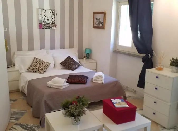 Raffaello Al Duomo - Charming Italy Tour Apartament Florencja